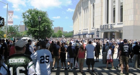 new yankee stadium lines outside