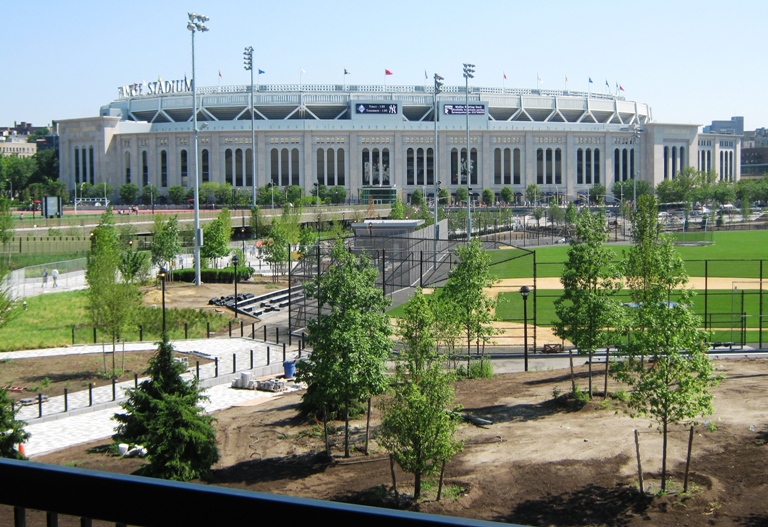 new yankee stadium view from metro north