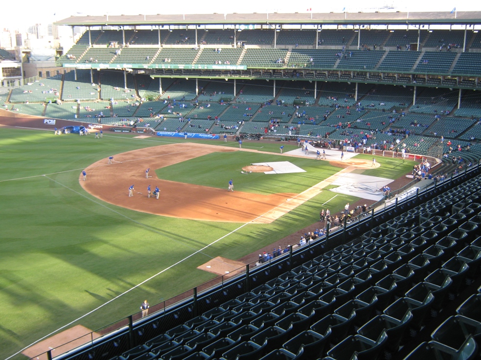 Wrigley Right Field Bleachers and roof top seats across the street Stock  Photo - Alamy