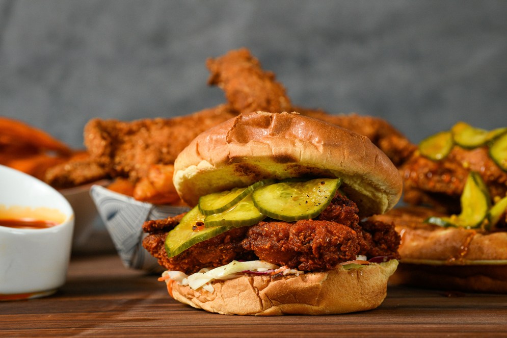 yankee stadium food streetbird chicken sandwich