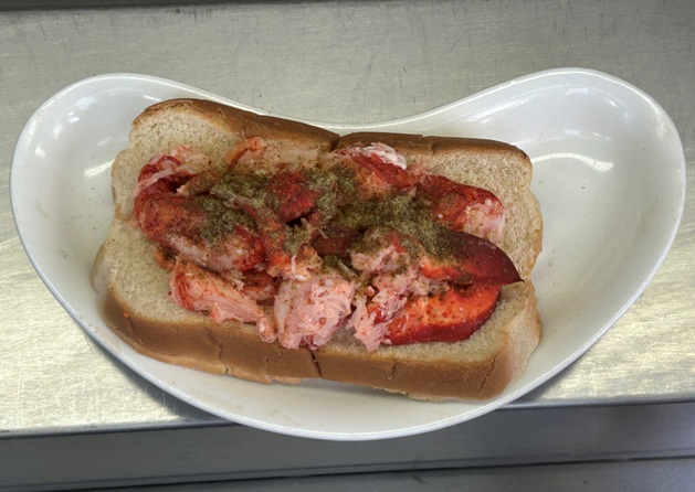 lukes lobster fenway park food