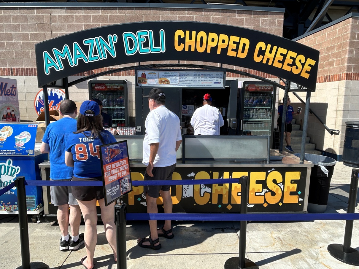 citi field food Amazin' Deli chopped cheesesteak