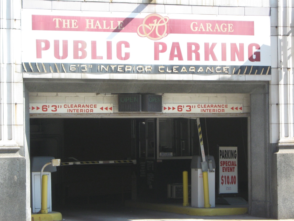 cleveland guardians parking halle garage