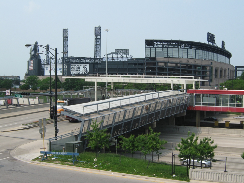 how to get to guaranteed rate field white sox metra