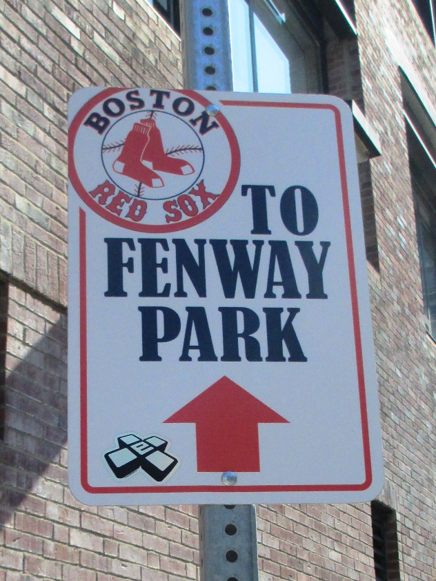 how to get to fenway park walking
