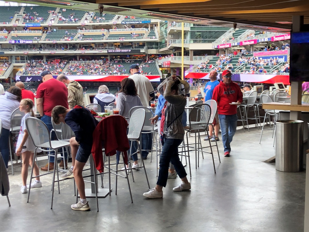 target field cutwater cocktail bar