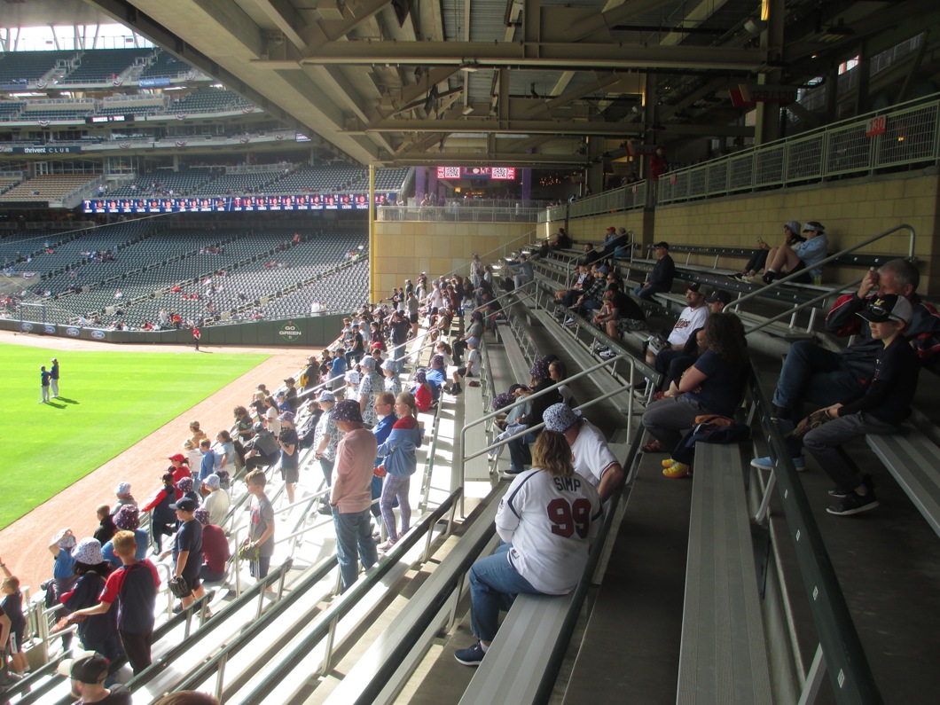 minnesota twins game bleachers seats