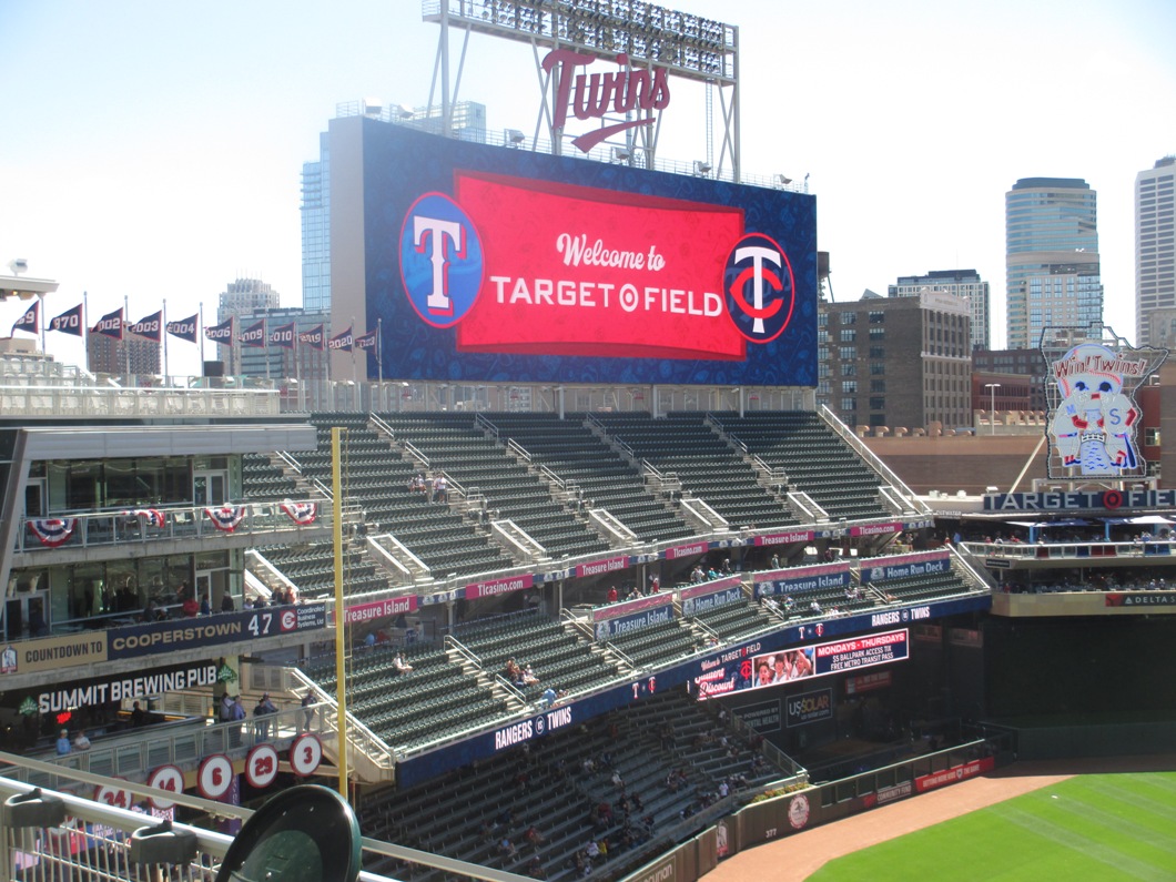 minnesota twins seating outifled