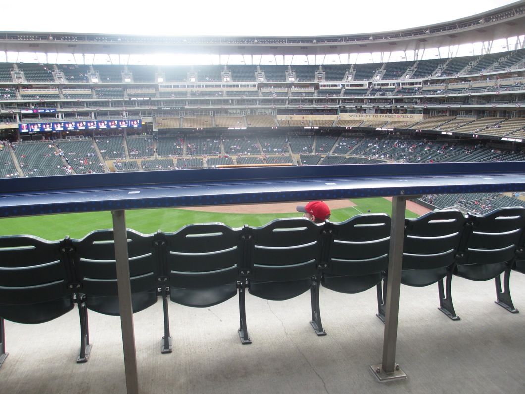 minnesota twins standing room drink rails