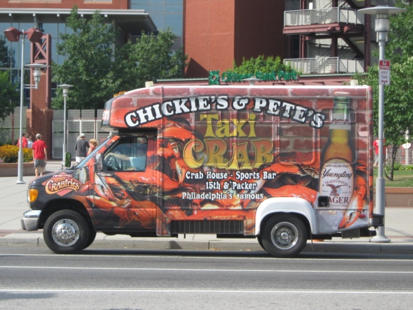 chickie's and pete's taxi crab phillies game