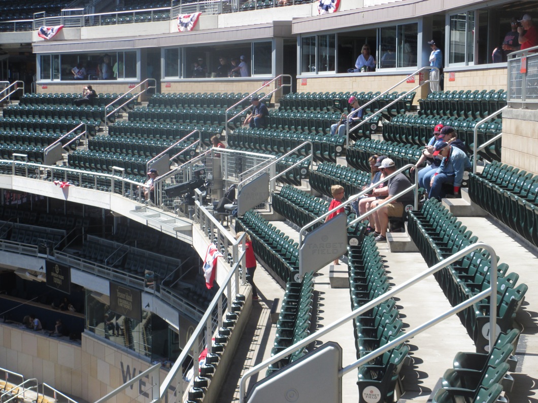 minnesota twins seating terrace