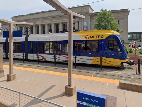 amtrak to target field