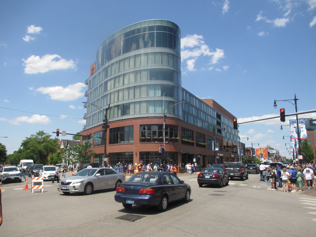 hotel zachary wrigley field