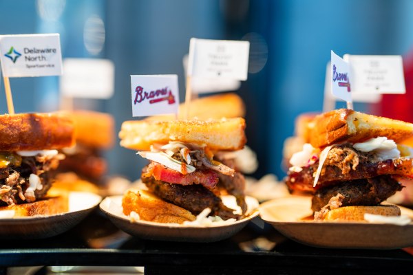 what to eat at atlanta braves ballpark chicken