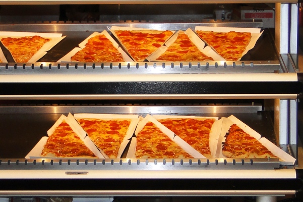 truist park food menu pizza