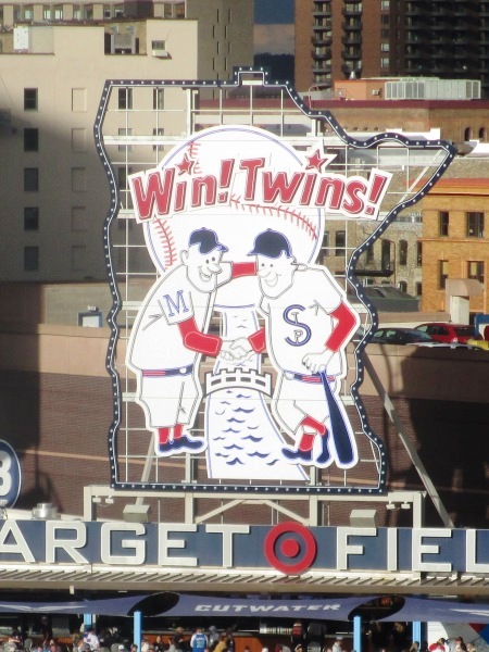 Target Field shuttles for minnesota twins games