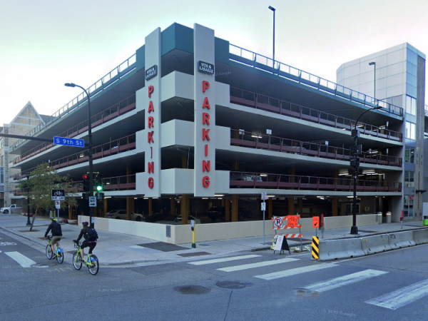 minneapolis downtown parking twins