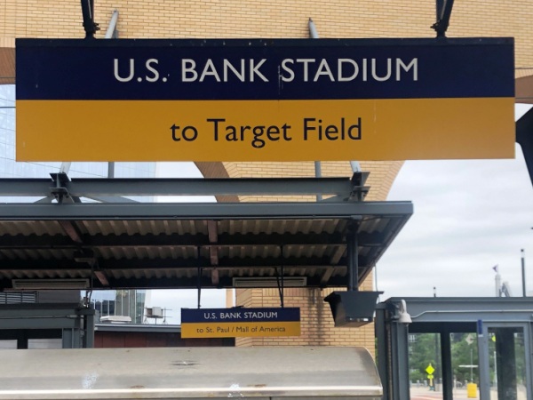 Twins game parking U.S. bank Stadium