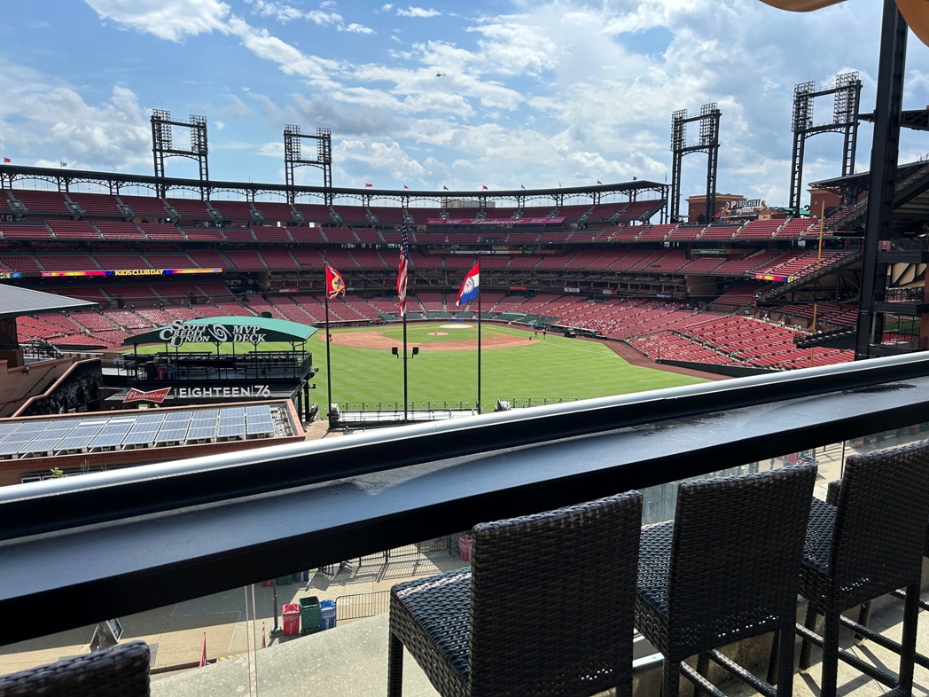 budweiser brew house busch stadium