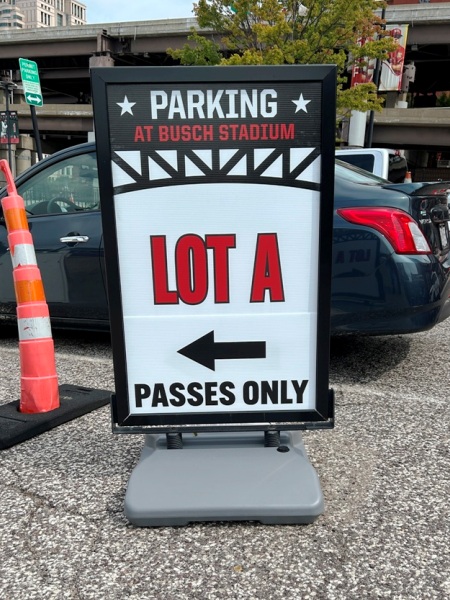 st louis cardinals game parking lot a