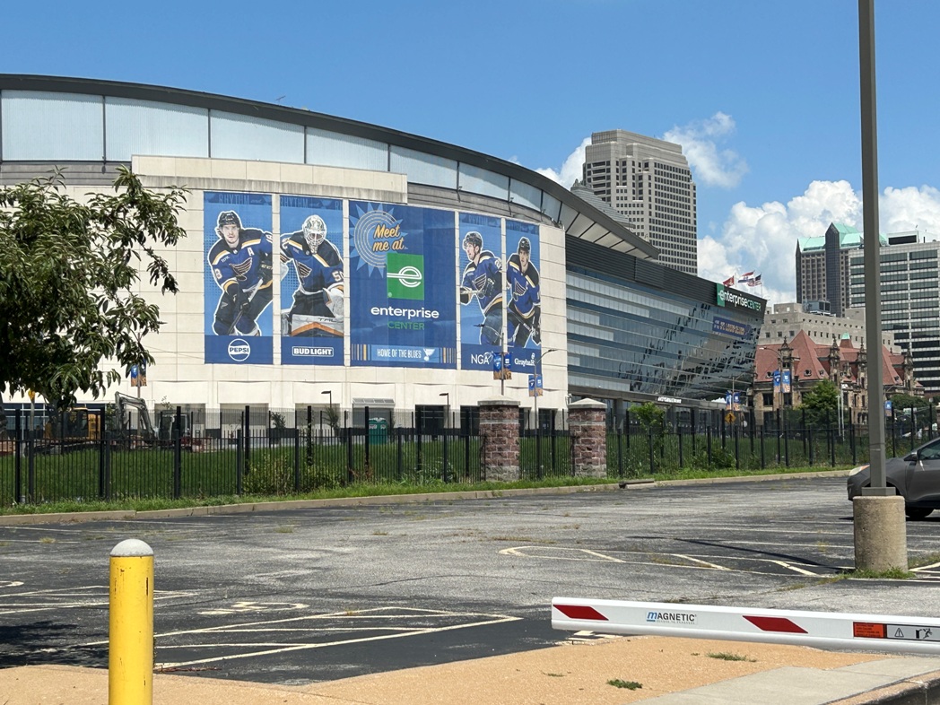 st louis cardinals parking enterprise center