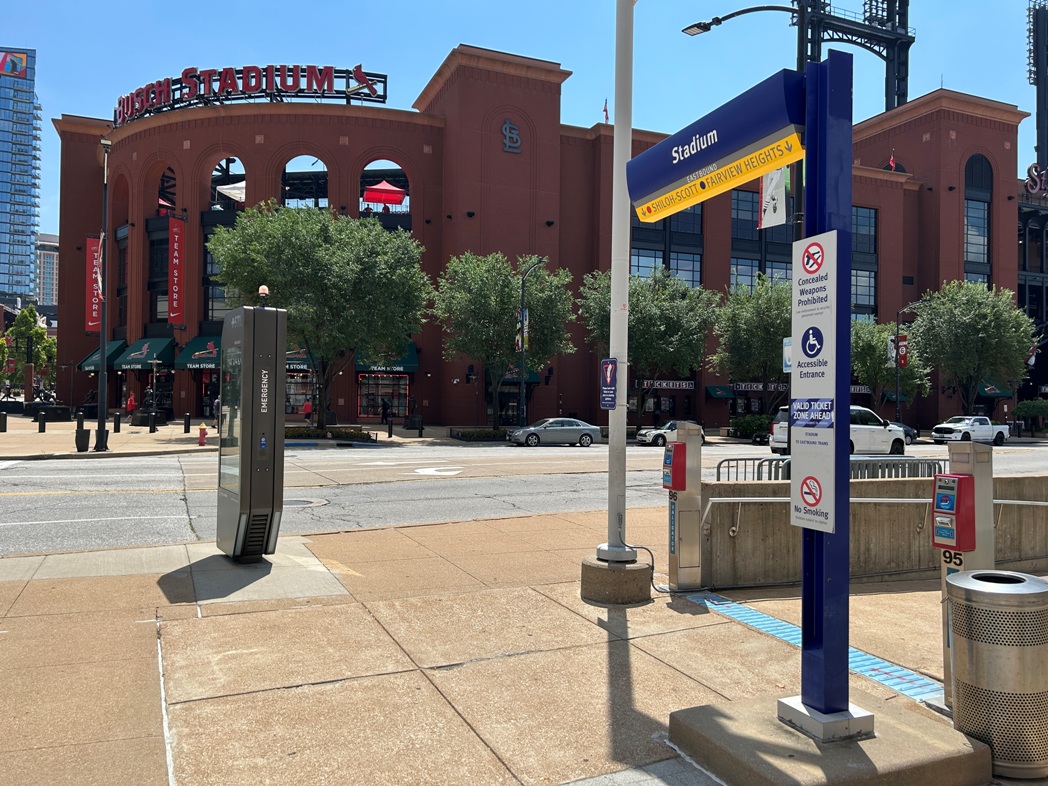 busch stadium metrolink station