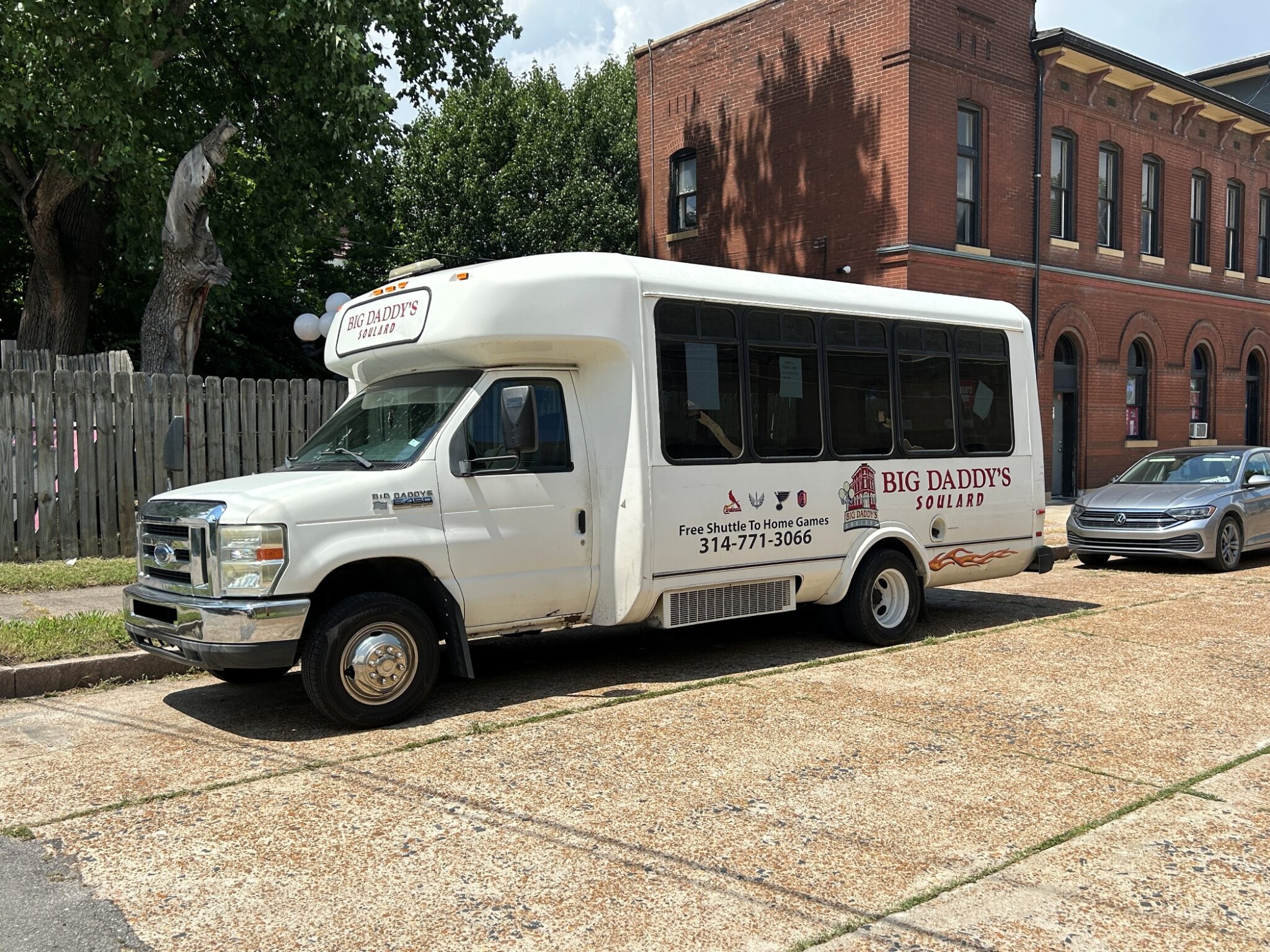 Busch Stadium Shuttles For St. Louis Cardinals Games