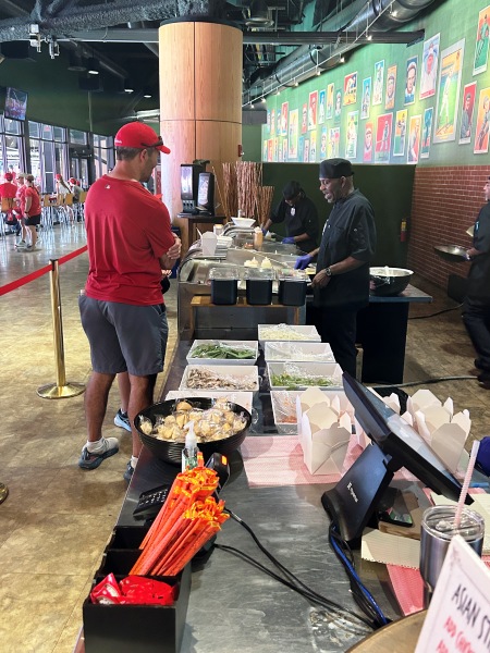 vegetarian food st louis cardinals busch stadium