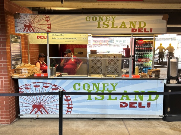 busch stadium food knockwurst