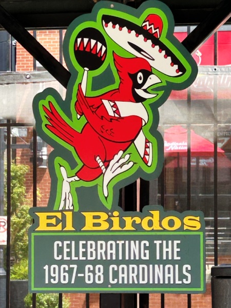 el birdos nachos st louis cardinals