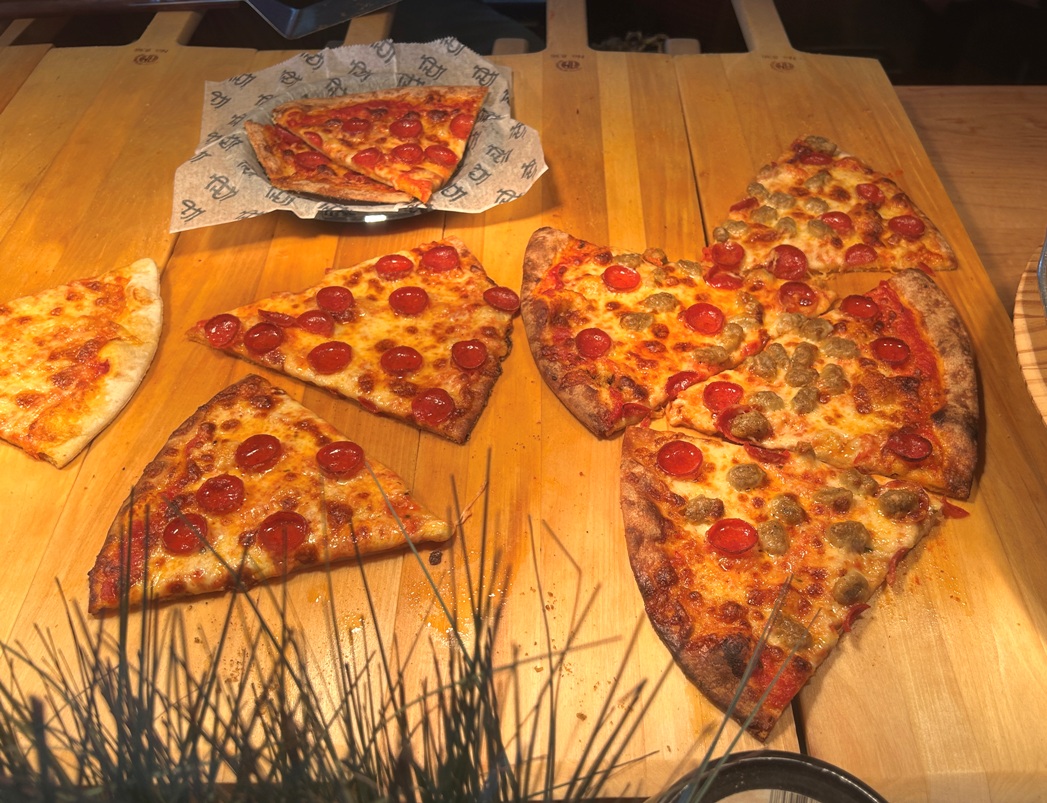 busch stadium food pizza