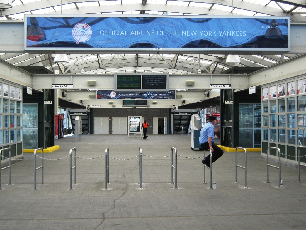 metro-north train to new york mets