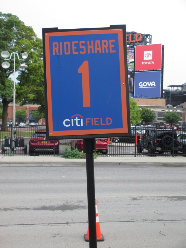 rideshare taxicab to citi field