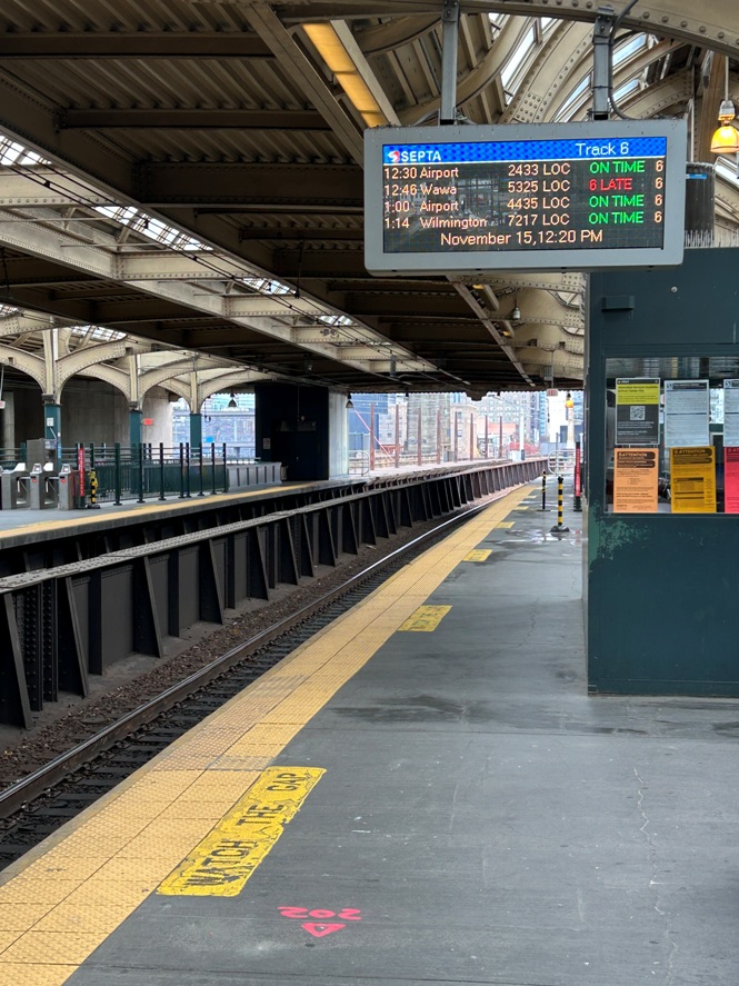 amtrak regional rail platform 30th street