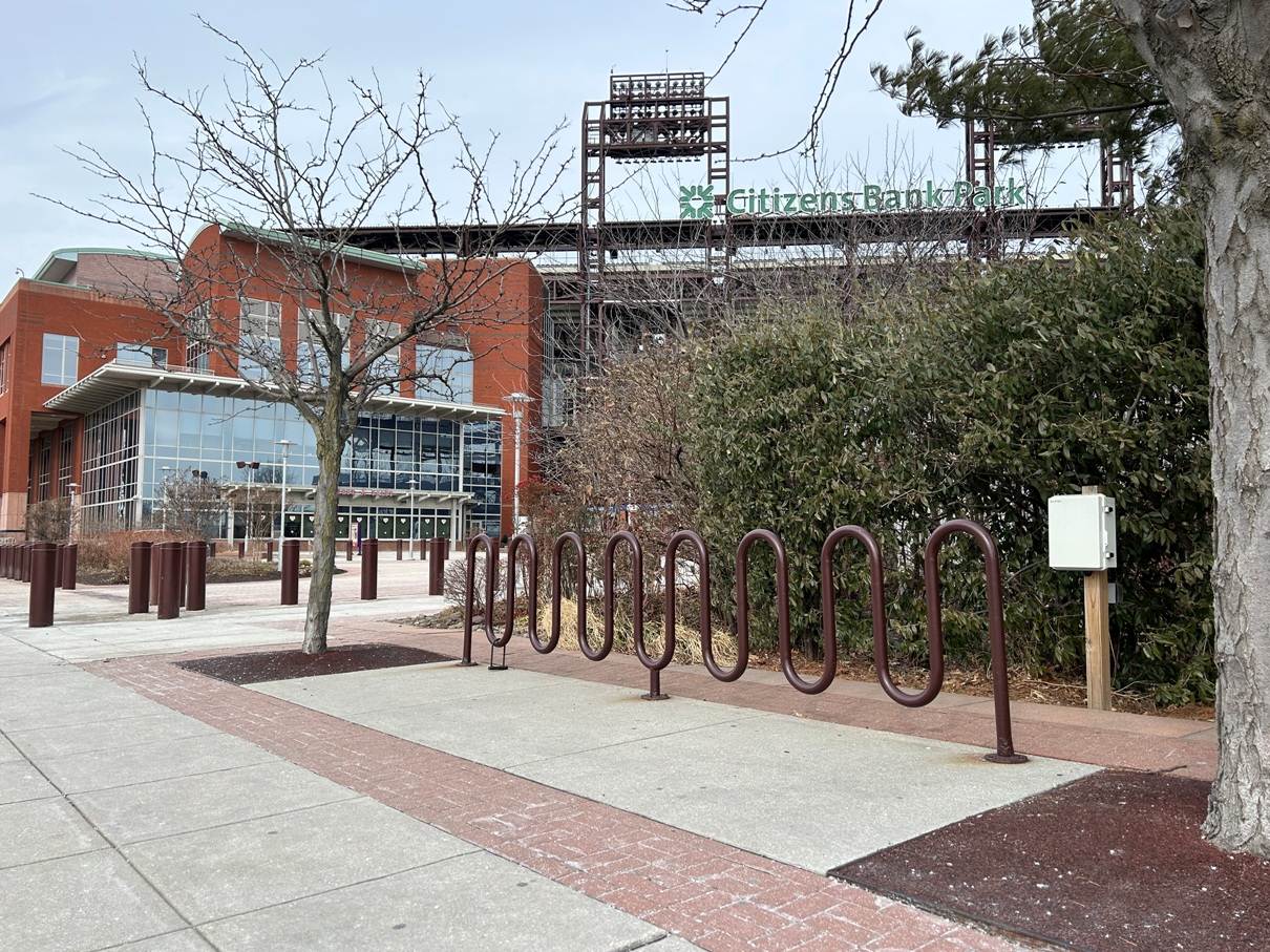 how to get to citizens bank park bicycle