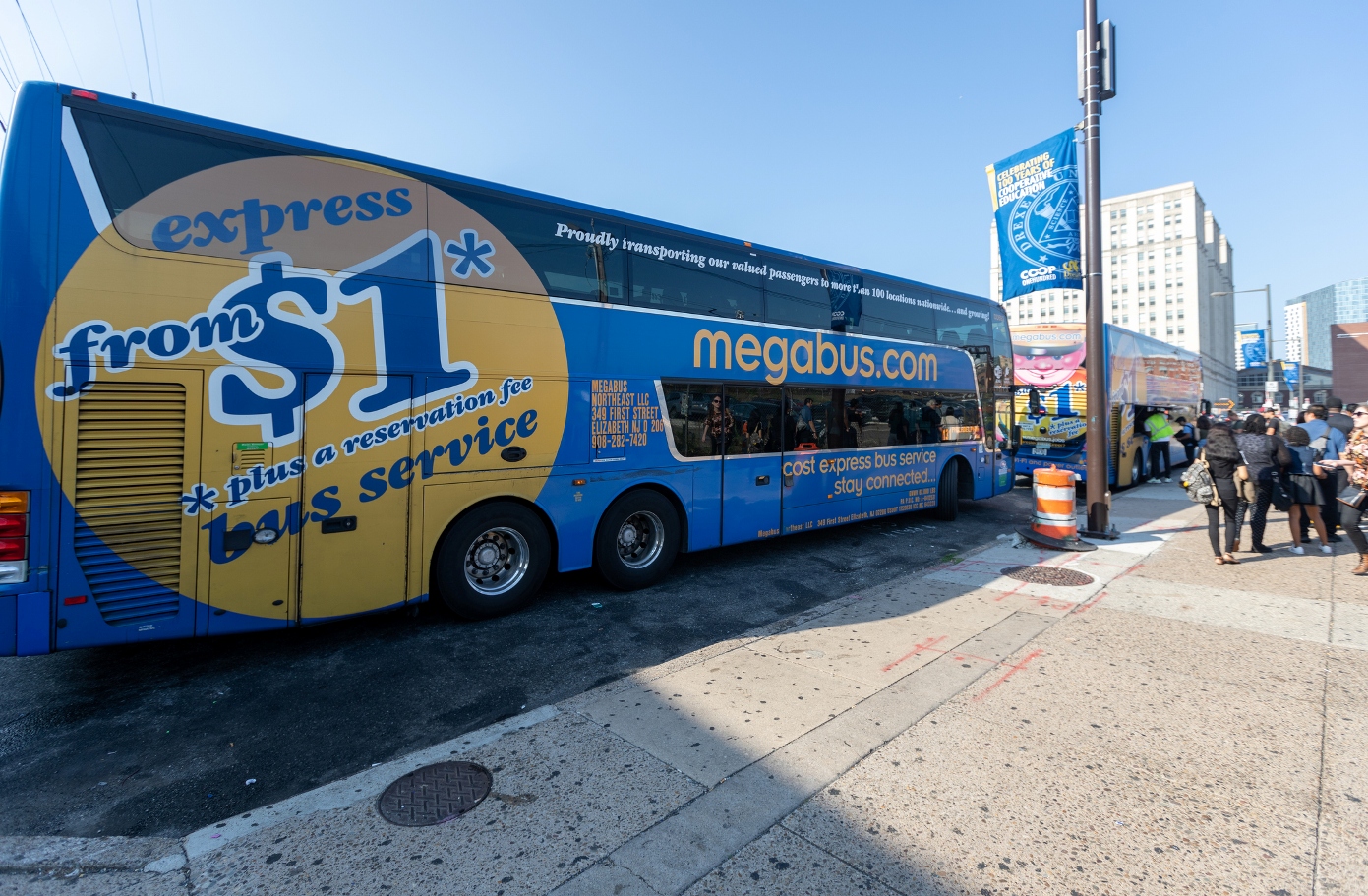 how to get to citizens bank park megabus