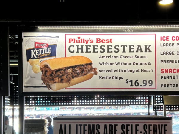 phillys best cheesesteak citizens bank park