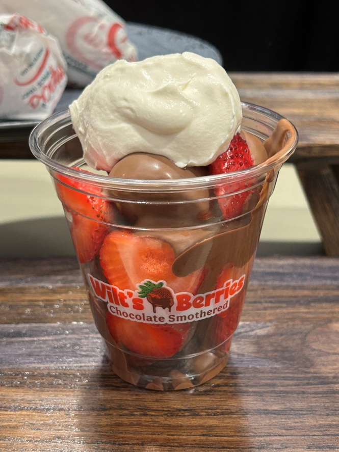 what to eat at citizens bank park wilt's berries