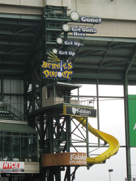 bernie's terrace milwaukee brewers