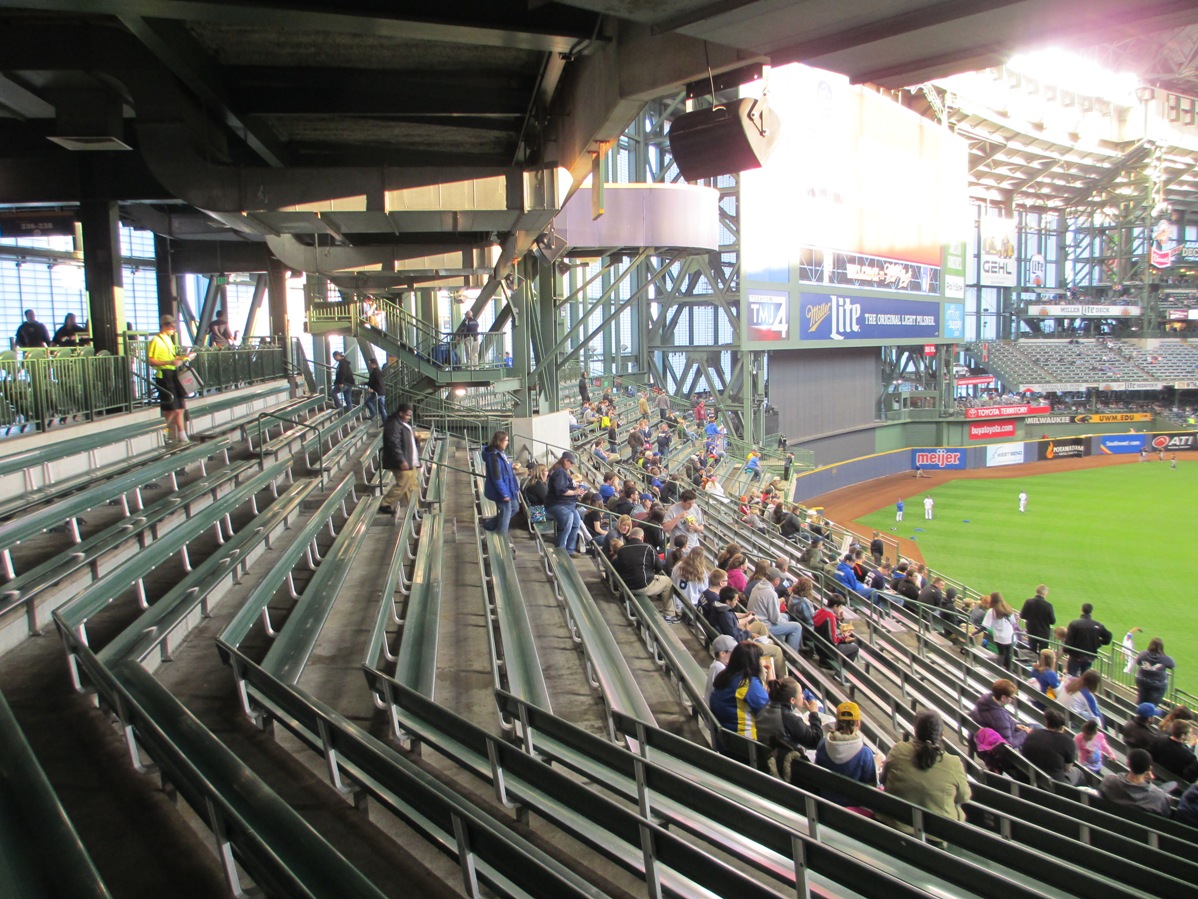 Miller lite beerpen milwaukee brewers