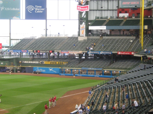 Milwaukee brewers seating bleachers