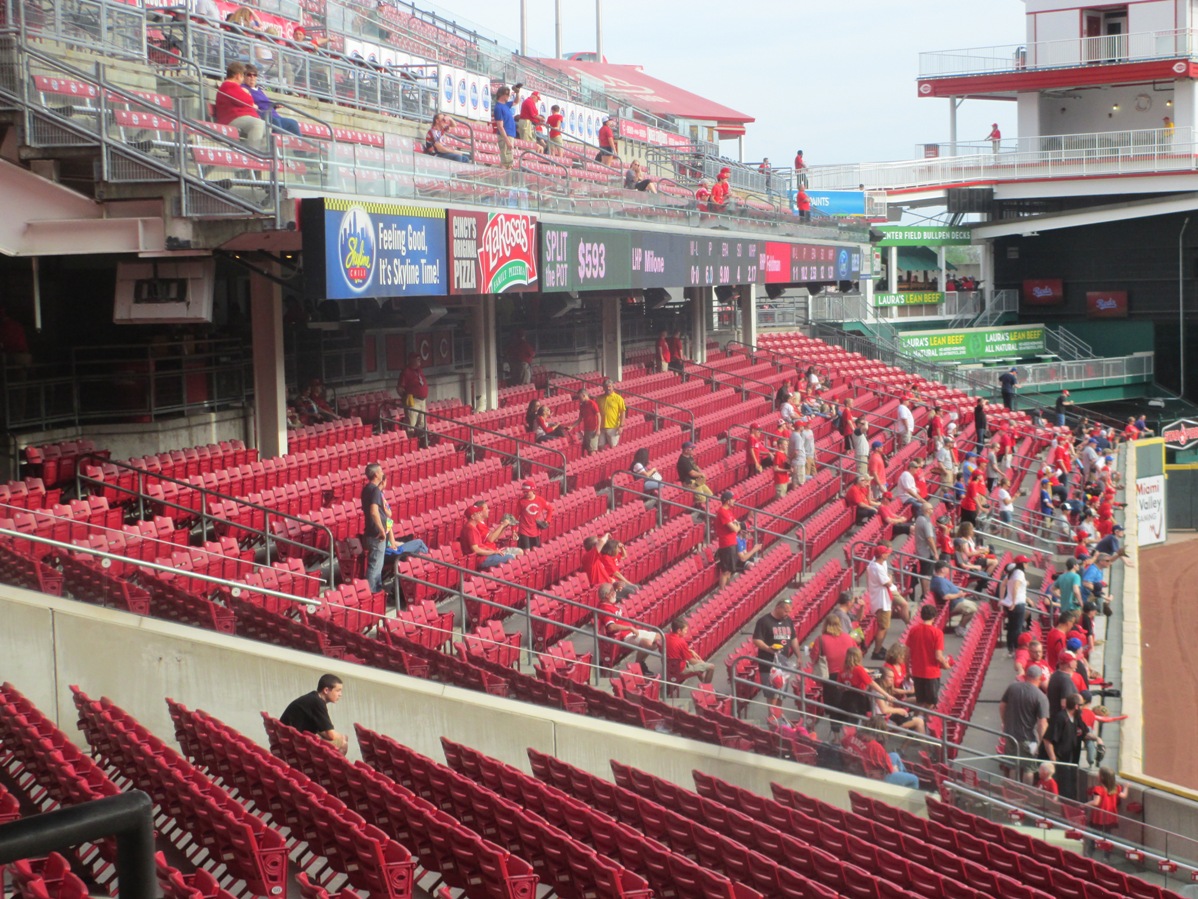 cincinnati reds terrace outfield seats