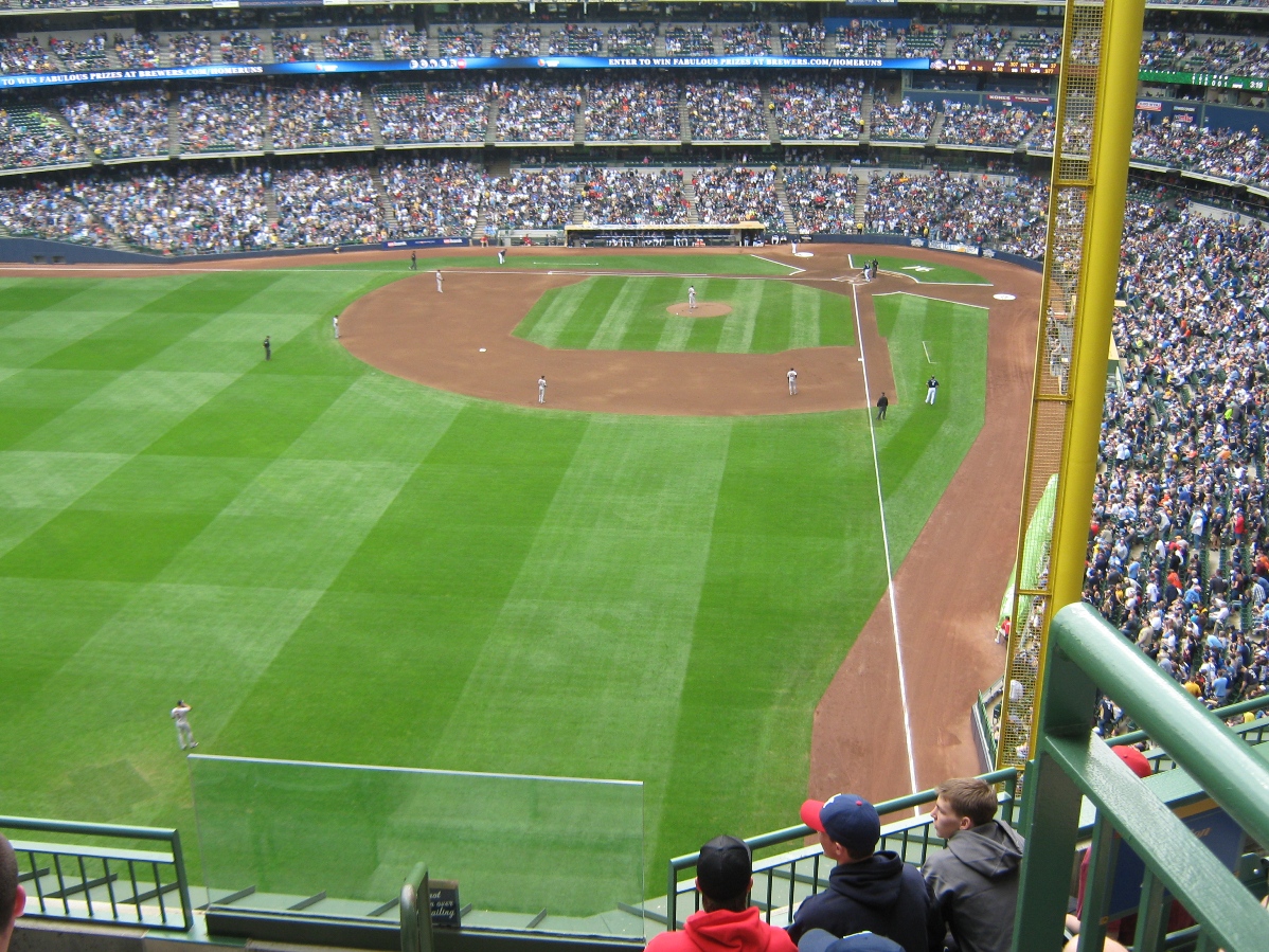 milwaukee brewers terrace level seats